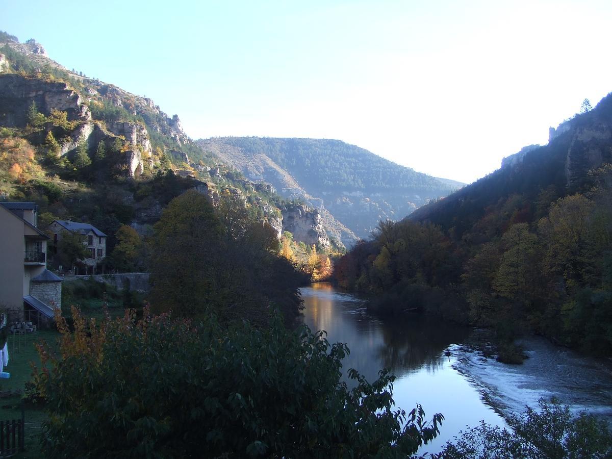 Du Moulin